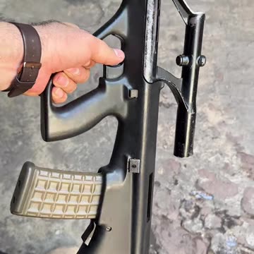 Austrian STEYR AUG RIFLE