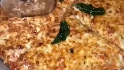 glutinous cheese pizza