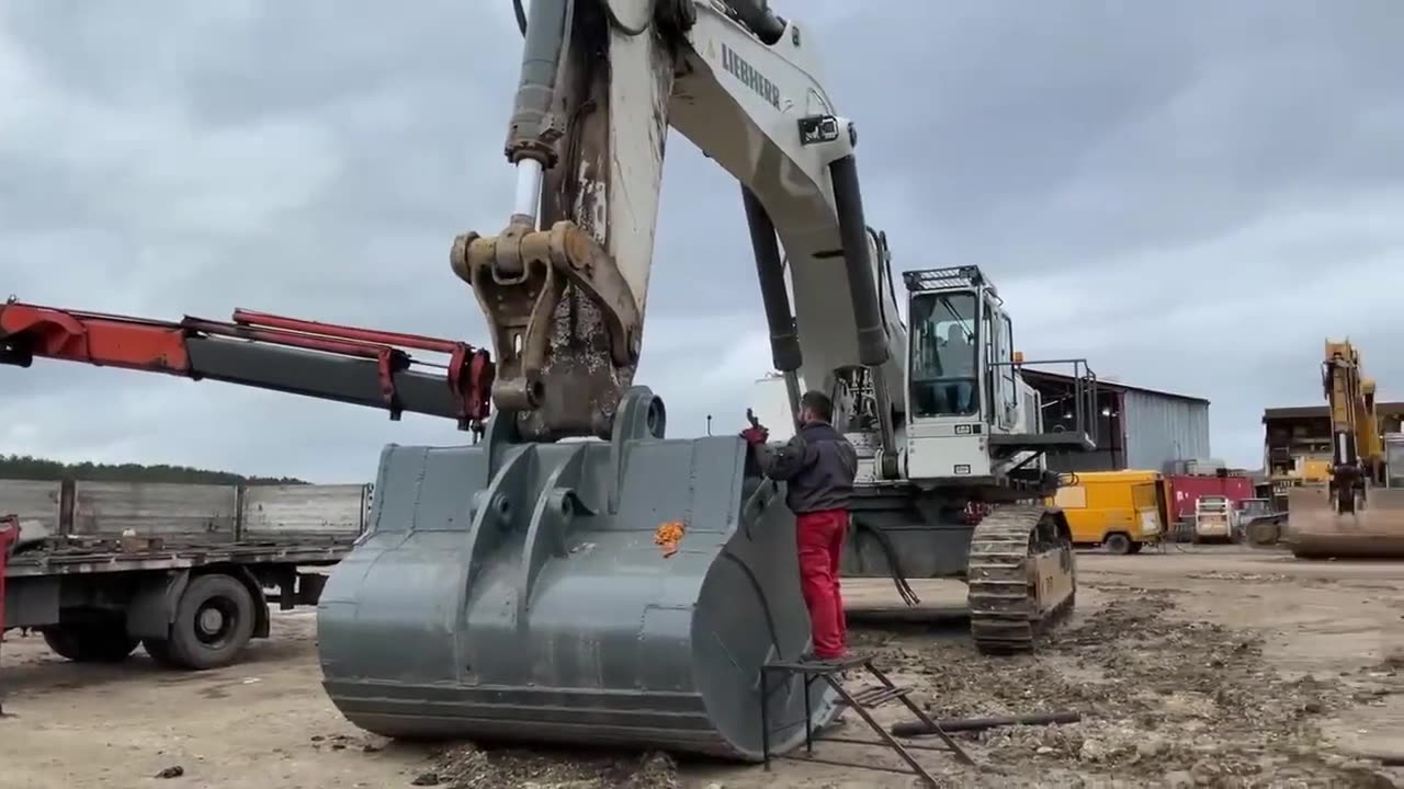 Engineering vehicle video sharing (2)