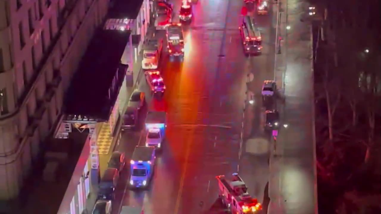 20230224文贵先生GETTR²：尊敬的战友们好……现在Park Lane酒店着火，飞飞差点被烧死在酒店里……整条街上都是消防车，人现在已经安全逃出🙏🙏🙏🙏🙏🙏