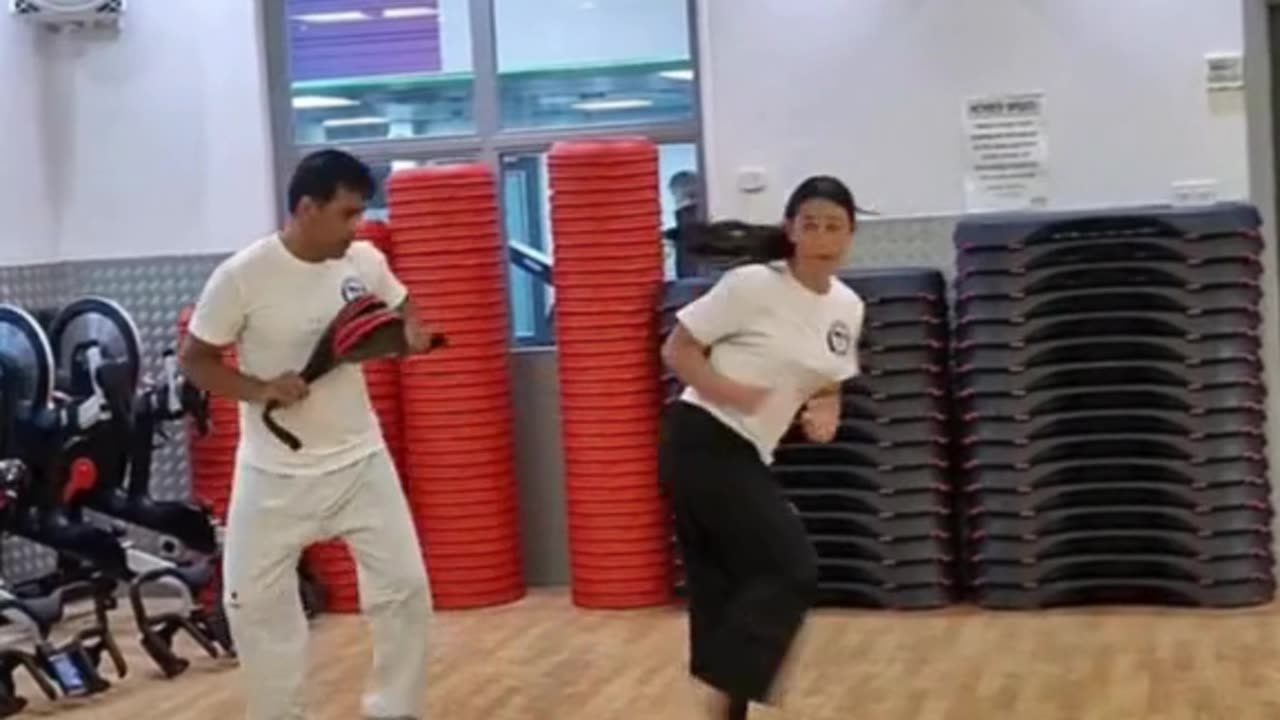 Lady’s Impressive Double Kicks with Her Coach! 🥋👊🔥