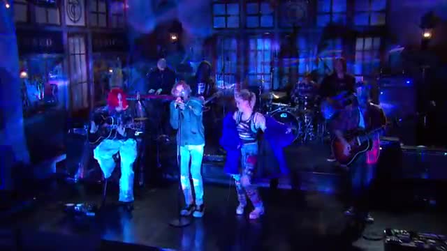 Miley Cyrus: WITHOUT YOU ft. The Kid LAROI (Live) - SNL