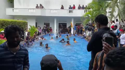 Pool party at the Presidential palace 🤣