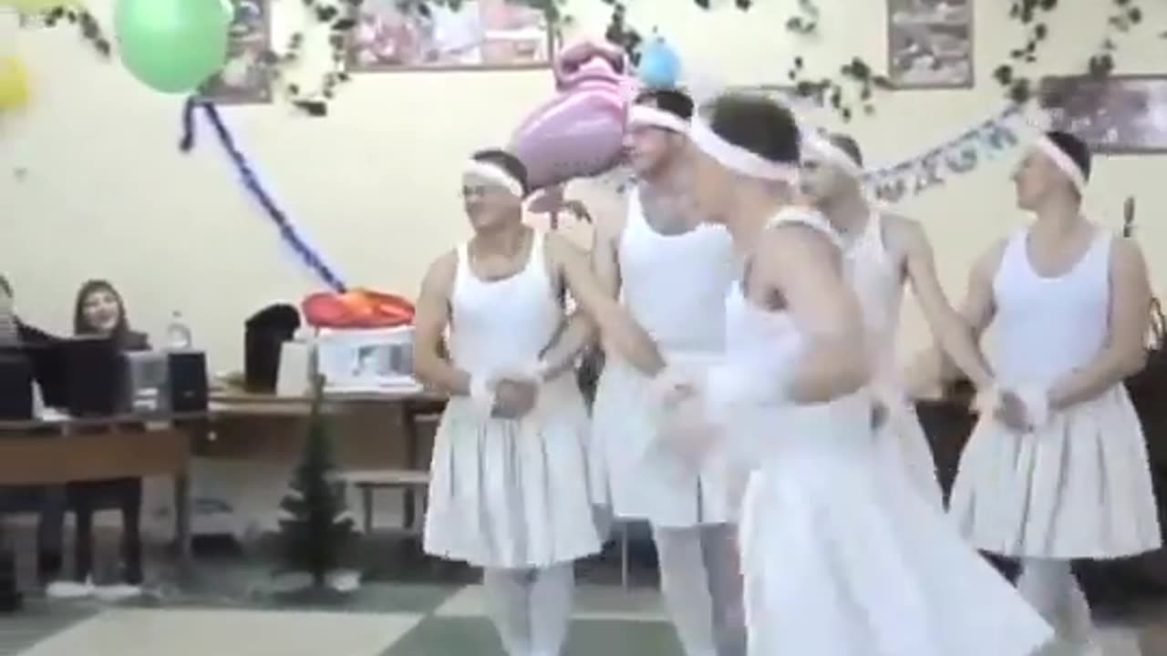 Man lake ballet! 😂