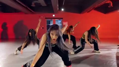 Hot girls dance