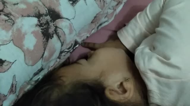 baby with laziness, do not want to wake up !!