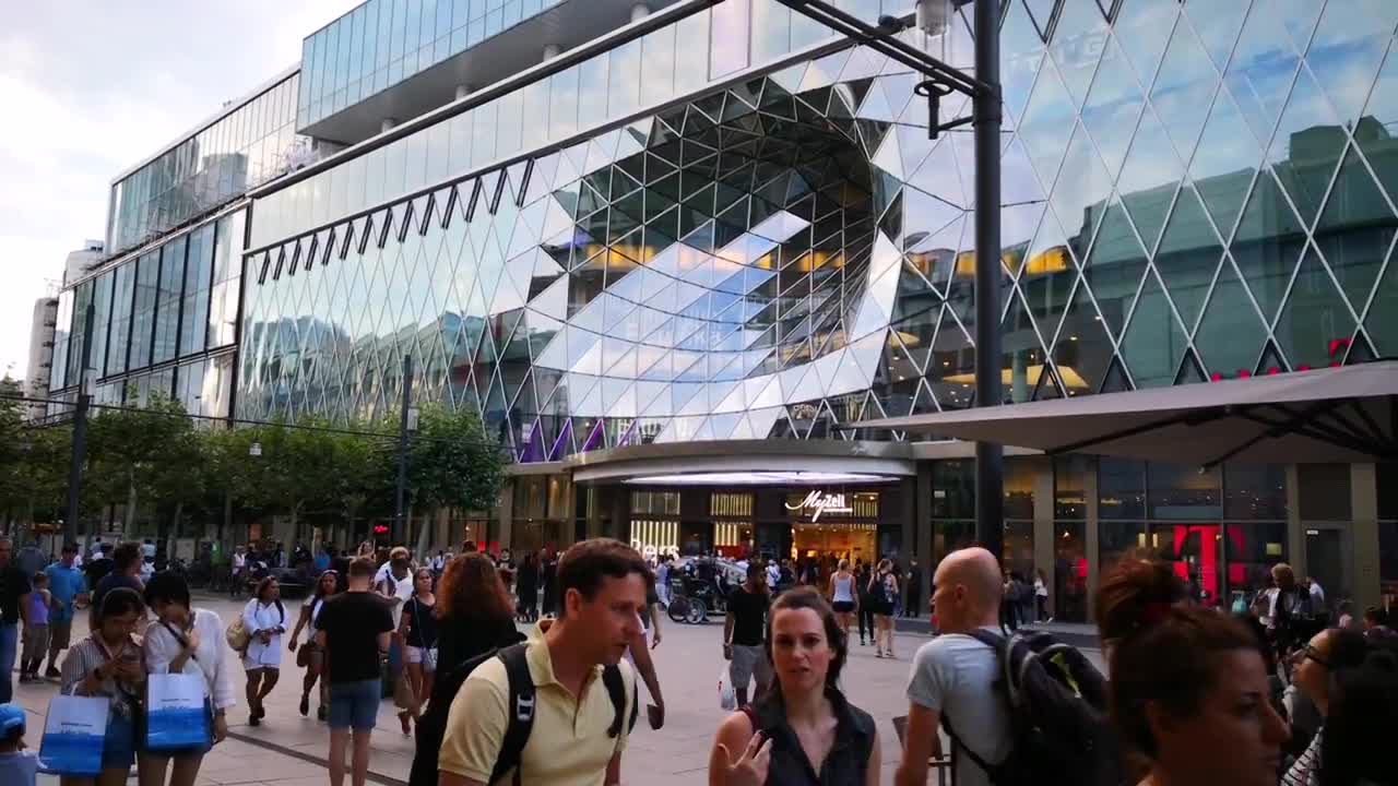 Einkaufsstrasse Zeil Frankfurt Shopping Street Zeil Germany