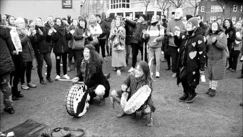 Om de Koffie op het Museumplein, Amsterdam. (24-01-2021)