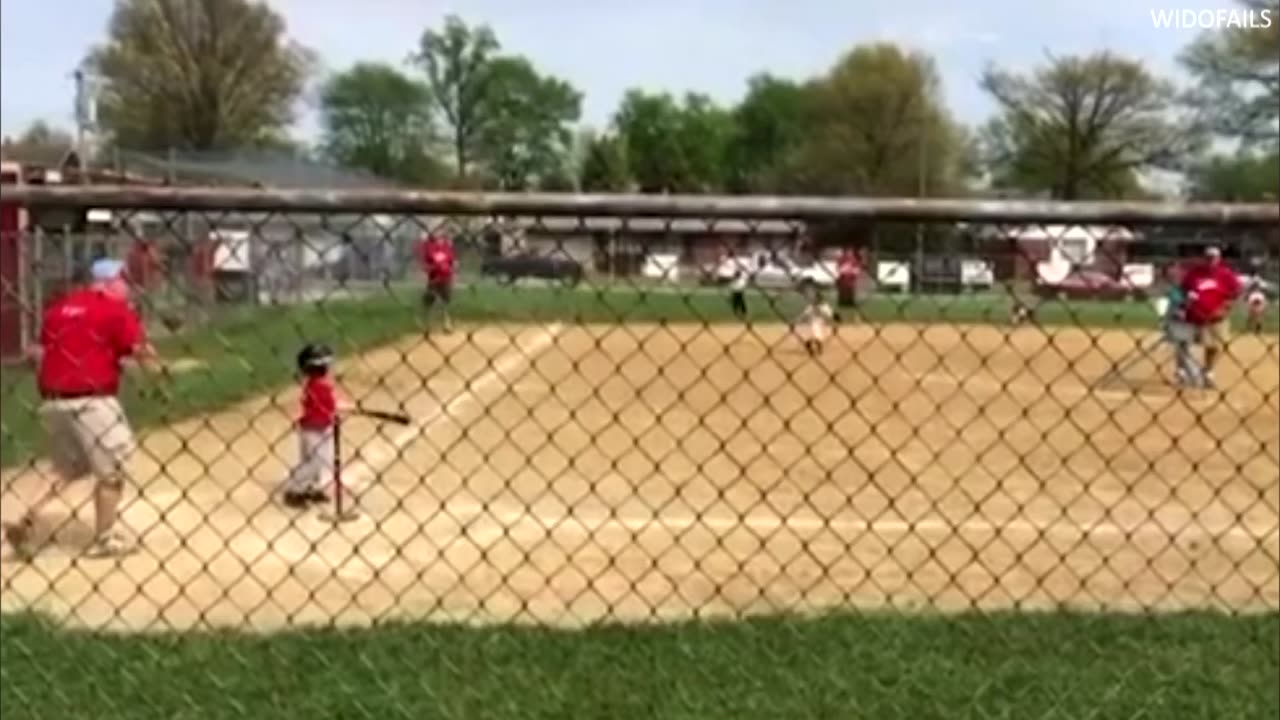 FUNNY BASEBALL FAILS