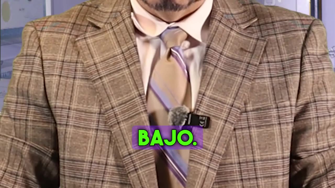 ¡Gestos con las manos de negocios! Este es "El campanario bajo"