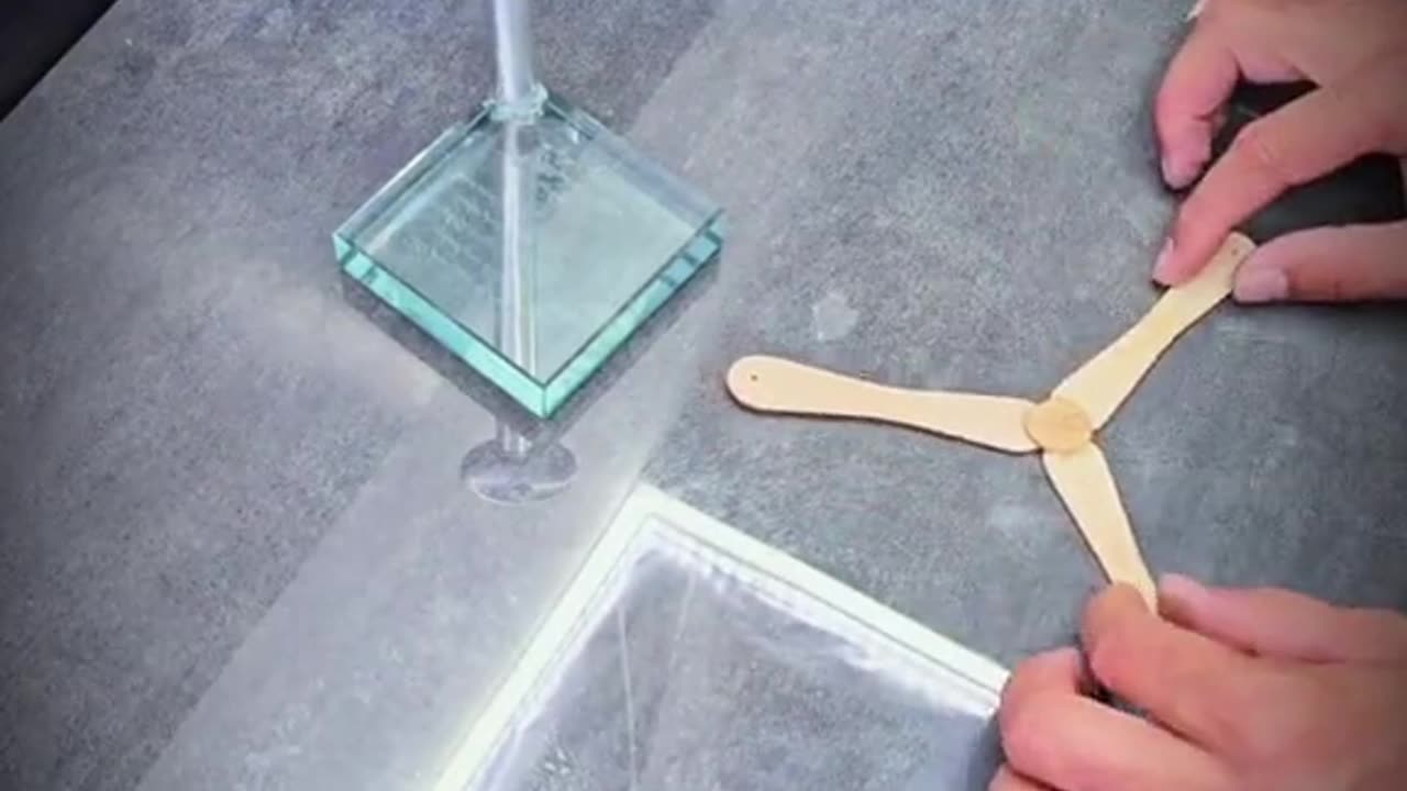 Propeller that doesn't require energy