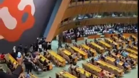 Half the United Nations walk out on Bibi. - Jews cheer him like never before