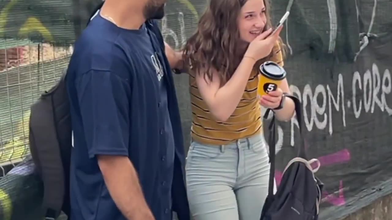 She didn’t expect that 😂💃😂