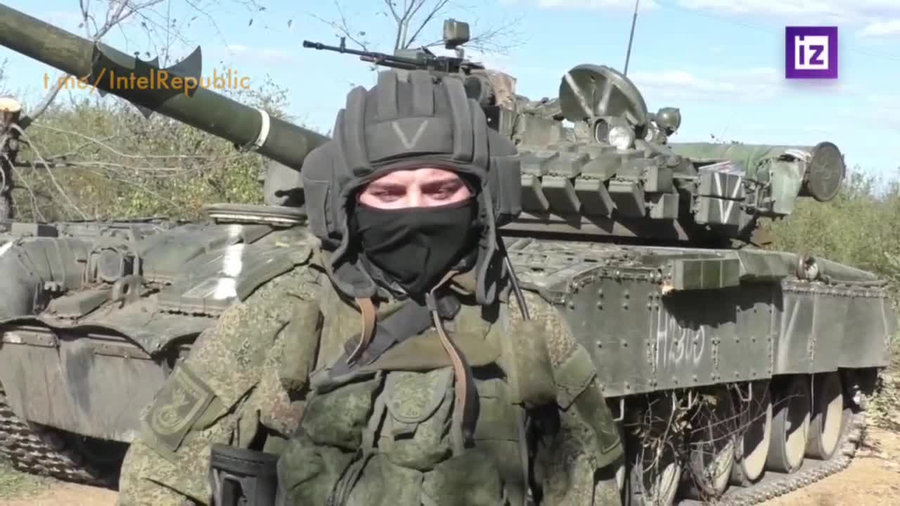 Russians tanks DISRUPT Ukrainian army preparations