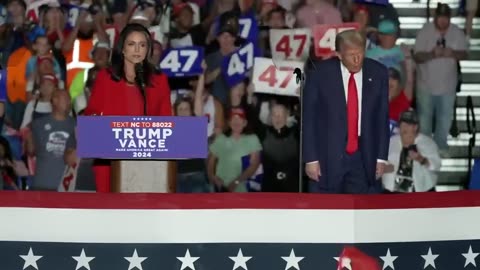 Tulsi Gabbard Announces Switch to GOP While Rallying for Trump