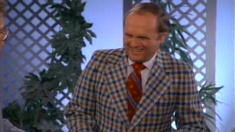 Newhart - S6E18 - Attention WPIV Shoppers