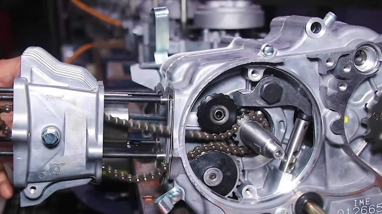 Two Stroke And A Four Stroke| Which is better? - Auctmarts