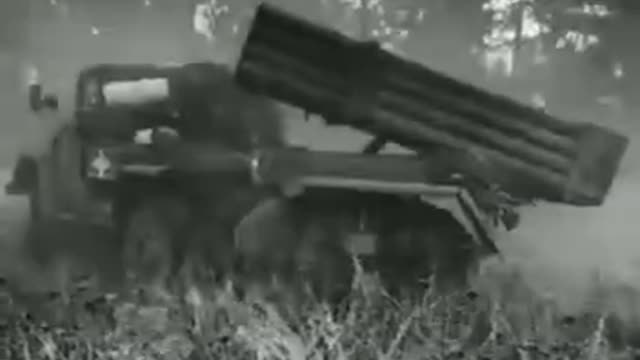 Ukrainian Nazis in control of heavy artillery provided by the US and NATO