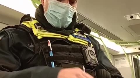 Absolutely Retarded Australian Police Officer "Trying" To Enforce Mask Wearing.