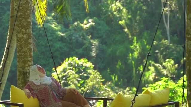 swing bed in the jungle😍