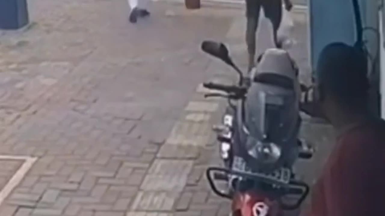 Nice Stunt. 😂😂