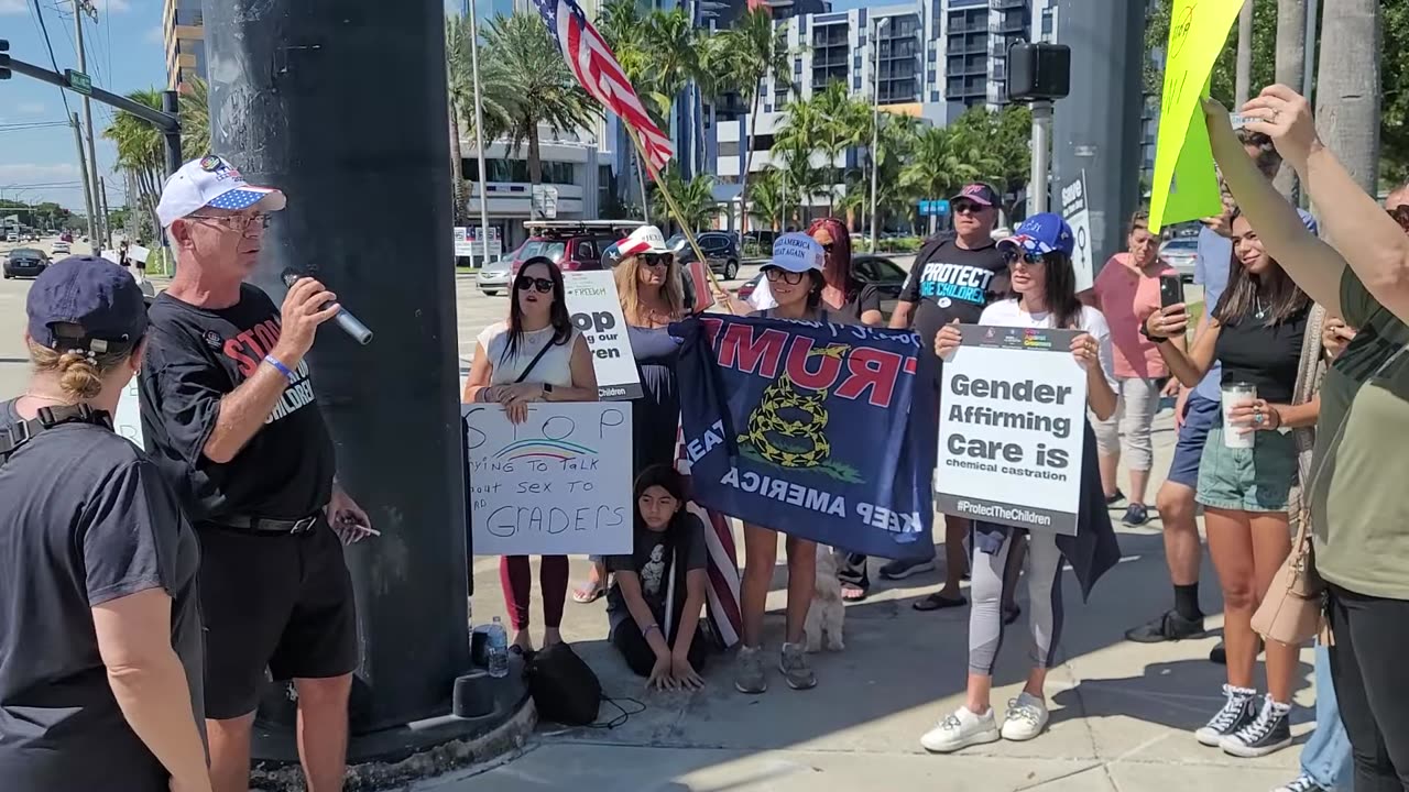 Gay Man Speaks Against Grooming Children at #StoptheWaronChildrenRally in Fort Lauderdale