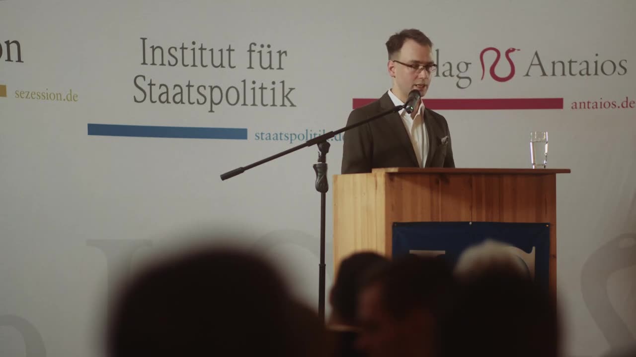 »Klassiker der Parteienkritik« – Nils Wegner auf der IfS-Winterakademie 2023