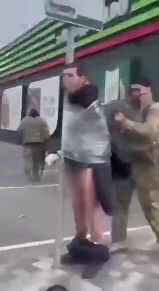 우크라이나의 광기 어린 계엄령