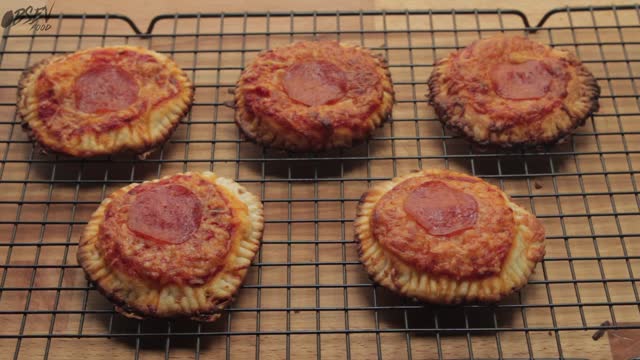 Mini Grilled Cheese Pizzas