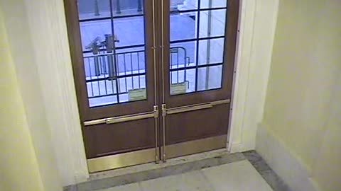 3443CHOB02CH12NRotundaExit_2021-01-05_17h00min01s250ms.mp4