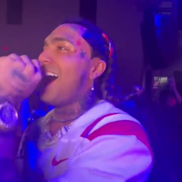 American rapper Lil Pump and the crowd chant “WE WANT TRUMP”