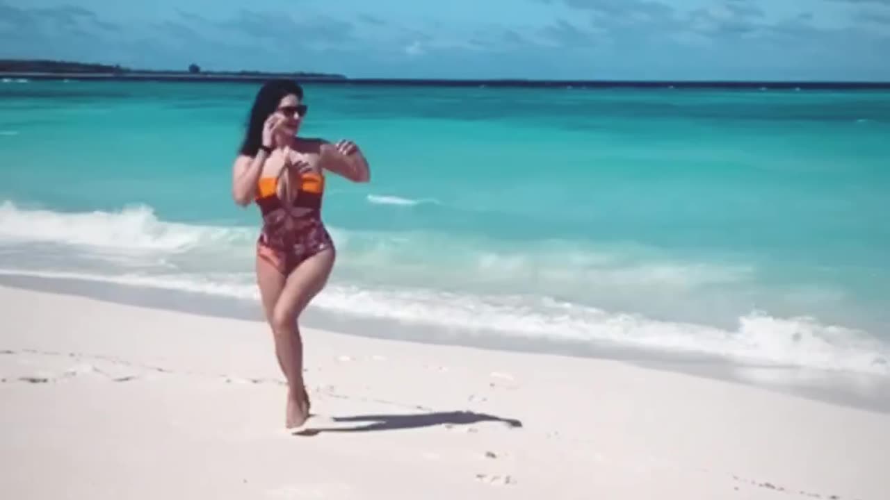 Sunny leone hot video