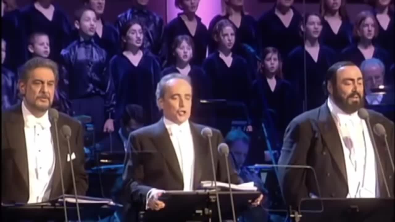 The Three Tenors - JINGLE BELLS Live in Viena