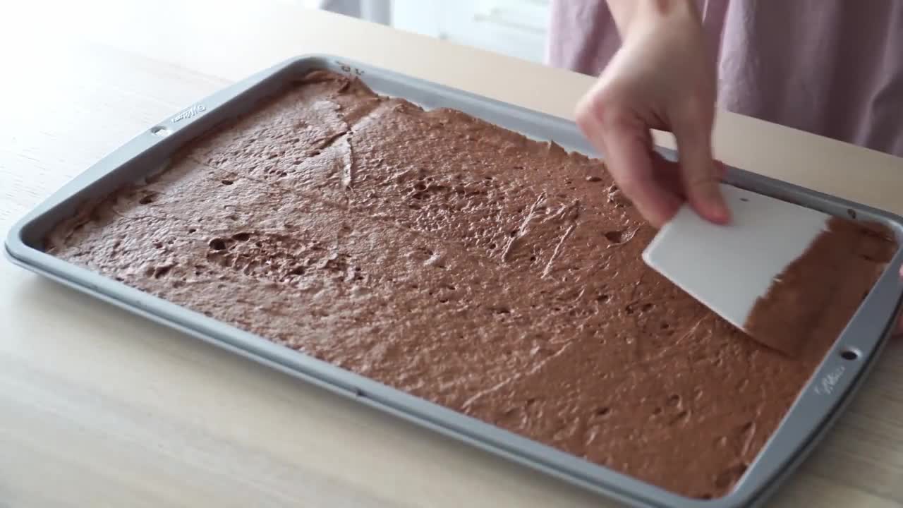 Flourless Moist Chocolate Cake / Gluten Free / No Flour