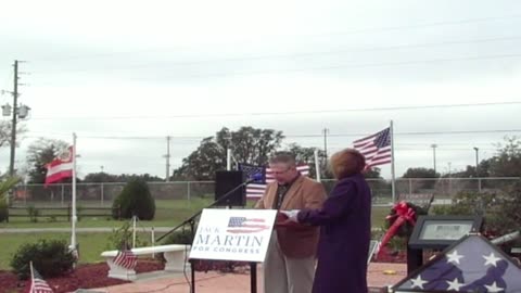 Pastor announces for Congress 2016