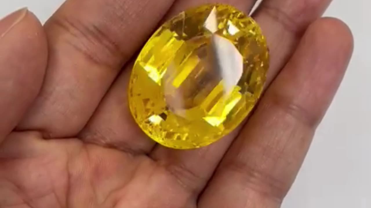 Huge Gemstone Found in Sri Lanka