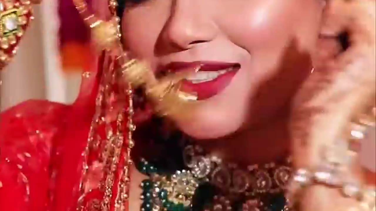 trendy red and green themed bridal makeup look mp4.