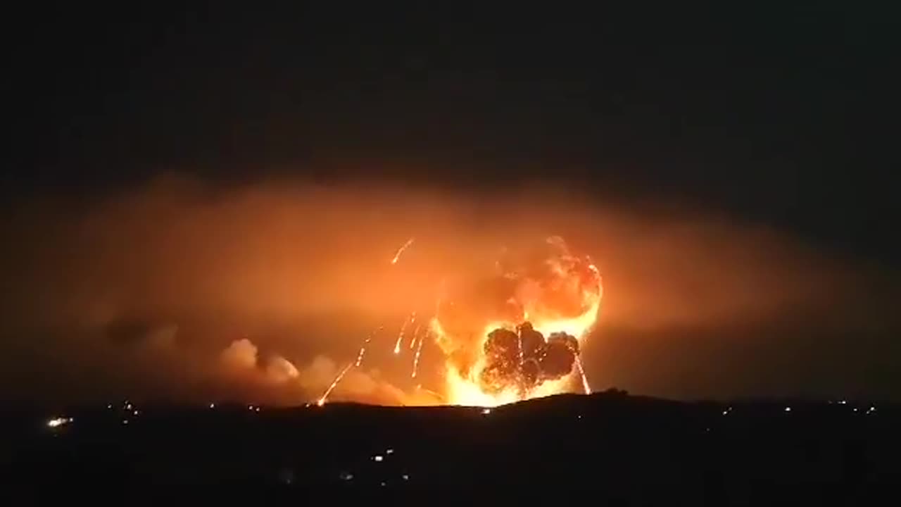 ►🚨▶⚡️ IDF blows up a suspected munitions depot near Tartus, Syria