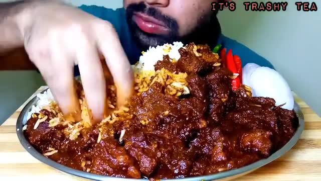 Asian mukbangers eating BIG PORTION RICE