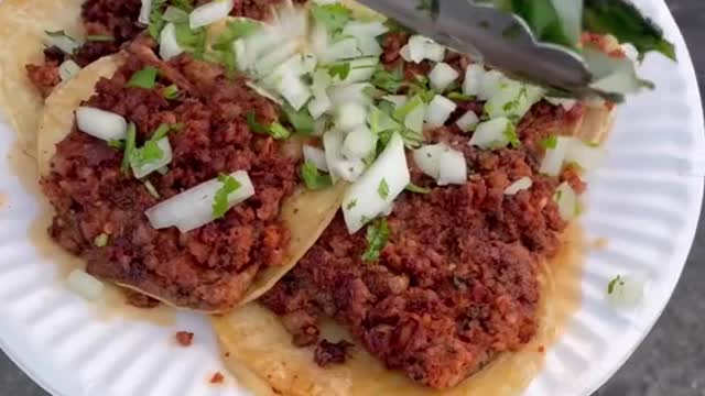 Who owes you 👀 #grubspot #tacos #food #foodtiktok #losangeles