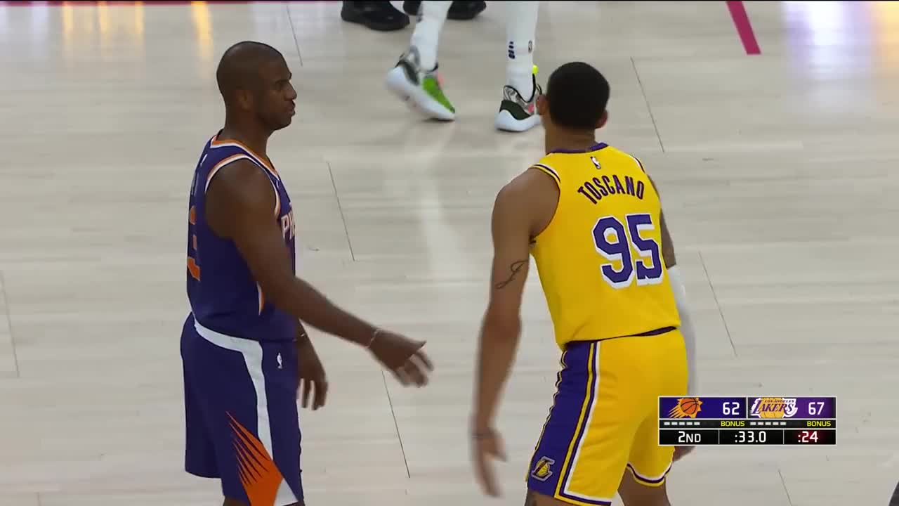 CP3 Teaching JTA during a free throw 👀