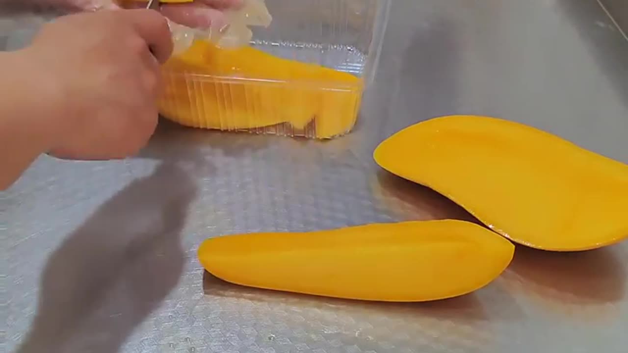 Mango 🥭 cutting ✂️ and fast art 🎭🎭