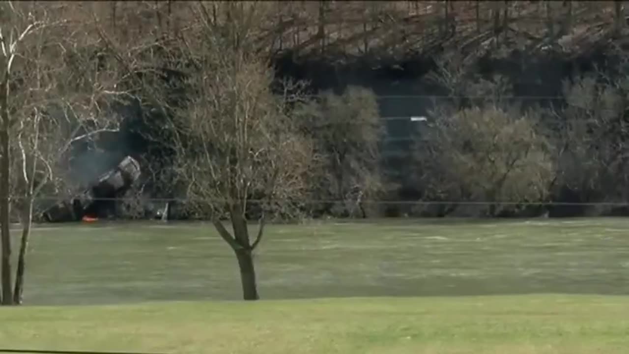 BREAKING: WEST VIRGINIA TRAIN DERAILMENT; OIL & DIESEL LEAKING INTO RIVER