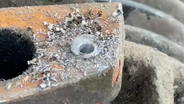 How to remove old and rusty screw accessories