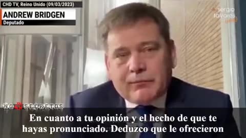 Andrew Bridgen, parlamentari britànic, denuncia els efectes de les vacunes contra la COVID-19