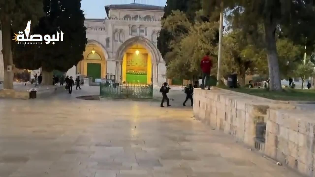 Israeli Security Forces' Third Raid of Al-Aqsa since Ramadan (RT News)