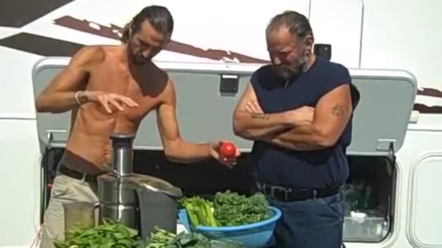 Raw Food Weight Loss 178 pounds! Dave the Raw Food Trucker VIDEO #10 - Sept 15th 2009