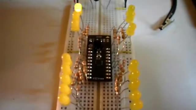 Placa de desenvolvimento PICtree: Demonstração utilizando 16 LEDs