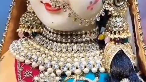 Radha ji ke charan main Krishna ji ke pran hain