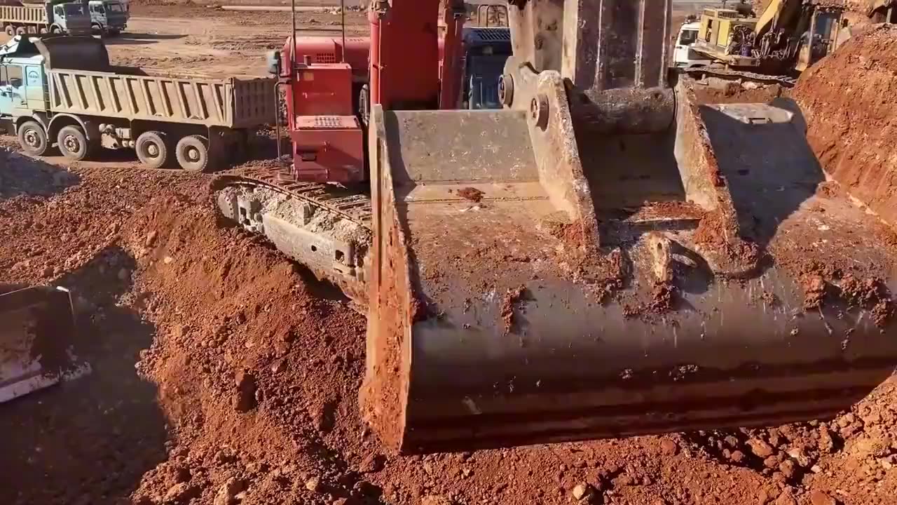 Large excavator digging excavator #engineering vehicle video (16)